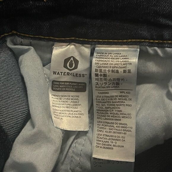 Levi’s silver tab dark wash vintage mom jeans - Picture 8 of 11